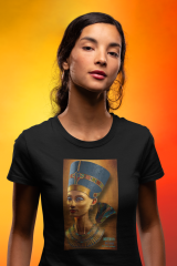 Kadın T-shirt Siyah 'Nefertiti' Baskılı