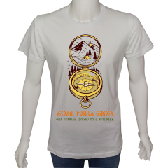 Unisex T-shirt Beyaz 'Kamp&Macera / Pusula2' Baskılı